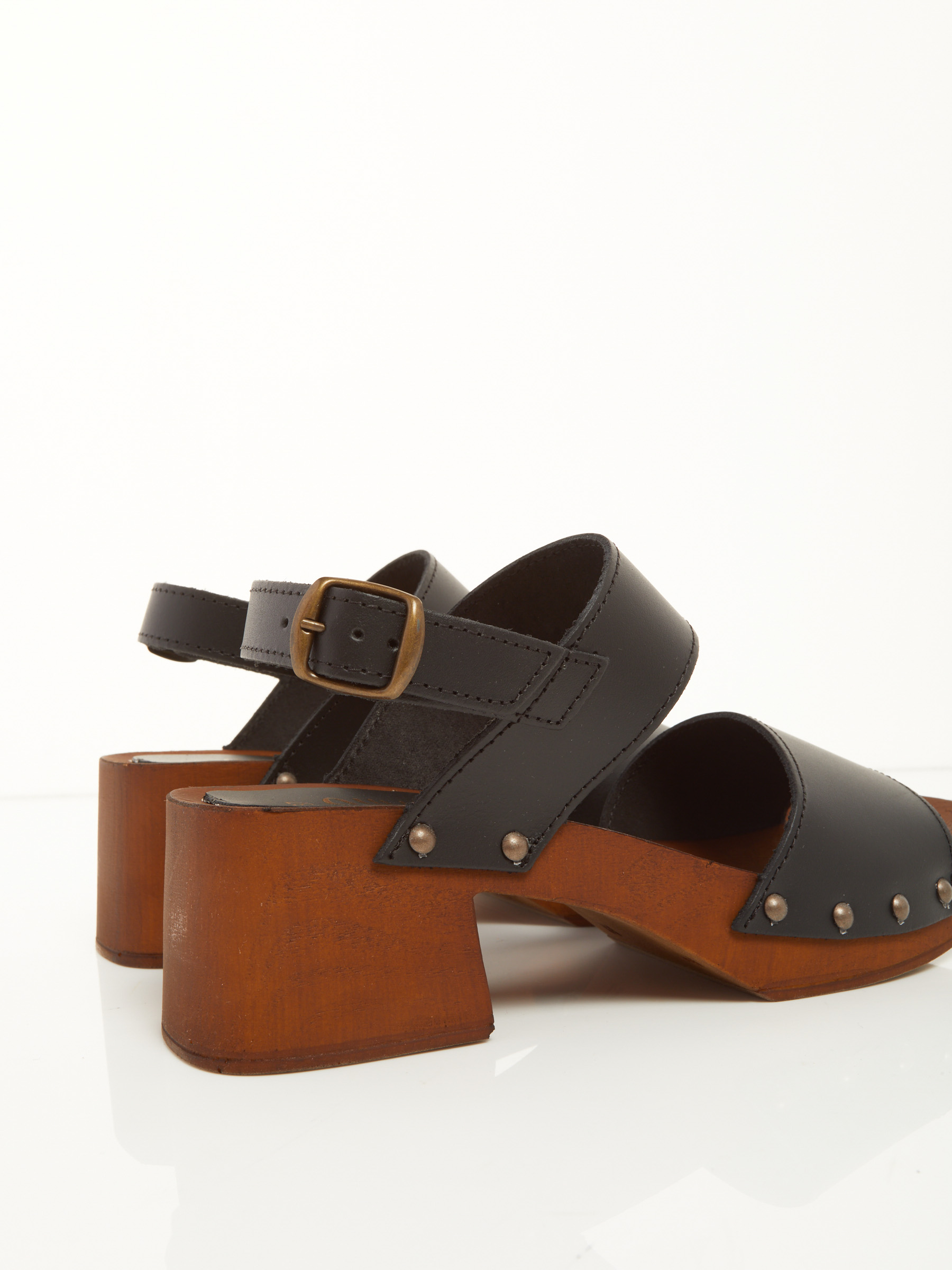 Sconti Fino A - 88% Leather Sandal F0545554-0440 Comperare